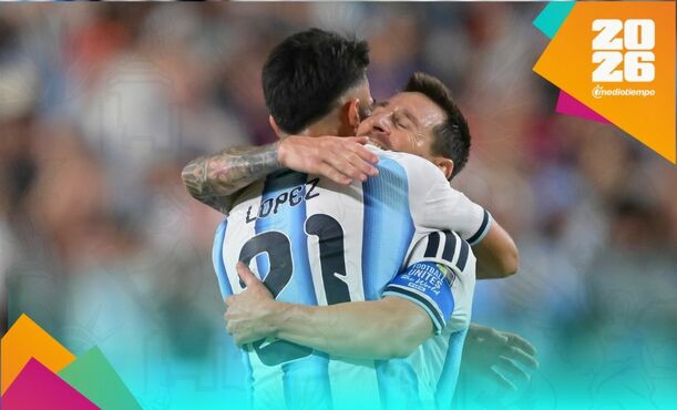 Flaco López celebra pase de Argentina con Lionel Messi (Fotografía: Imago 7)