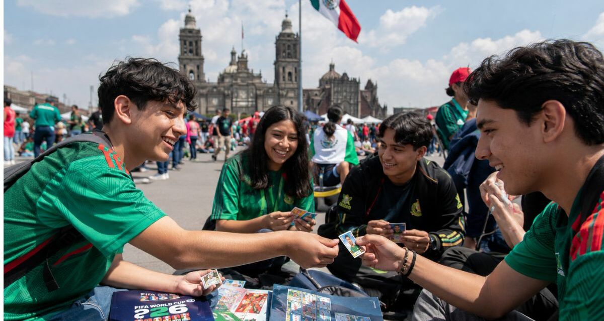¿A qué hora finaliza el intercambio masivo de estampas del Mundial HOY 12 de junio? | Foto: ChatGPT