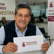 Los nuevos beneficiarios del Programa Hombres Bienestar ya comenzaron a recibir el apoyo tras la entrega de tarjetas. Foto: ChatGPT