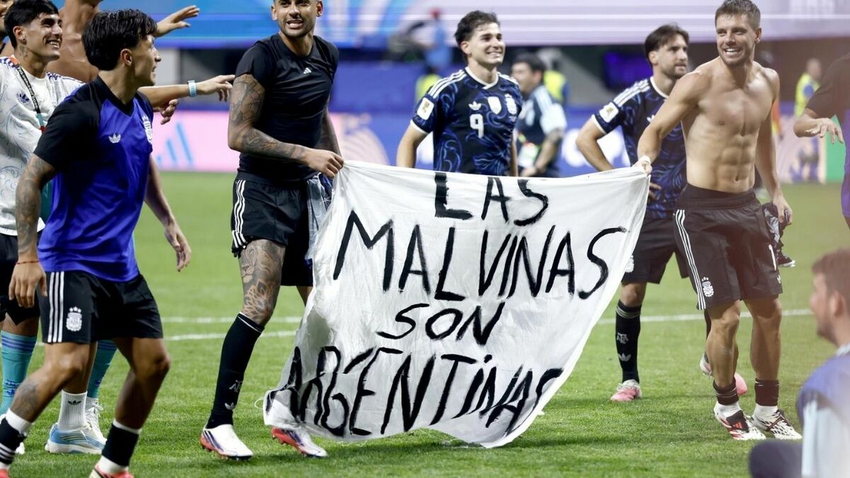 El Gobierno Británico pidió a la FIFA que aplique sanción a Argentina por su mensaje político. (EFE)