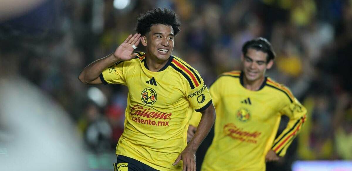 Isaías Violante fue el héroe de la noche para el América (Mexsport)