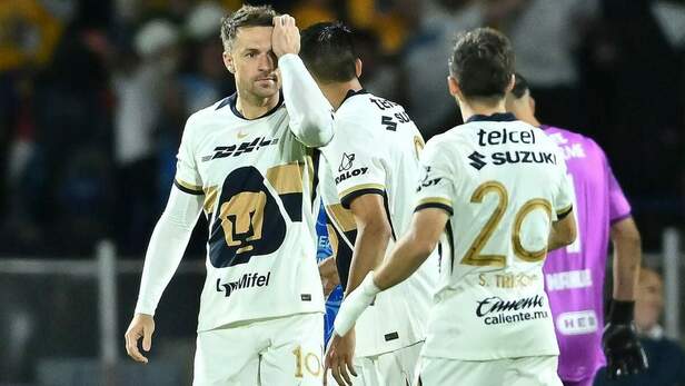 Aaron Ramsey tuvo una salida complicada de Pumas (Imago7)