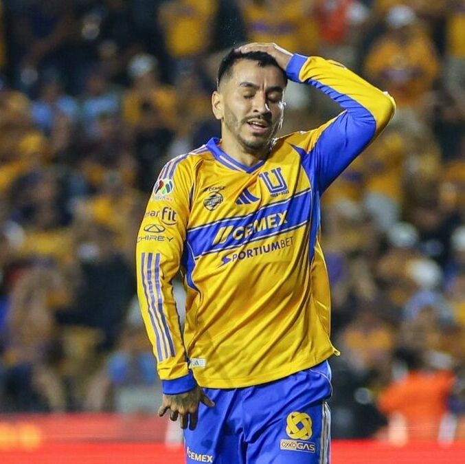 Ángel Correa aún es jugador de Tigres y no ha podido alcanzar un acuerdo para fichar con River (Fotografía: Imago 7)