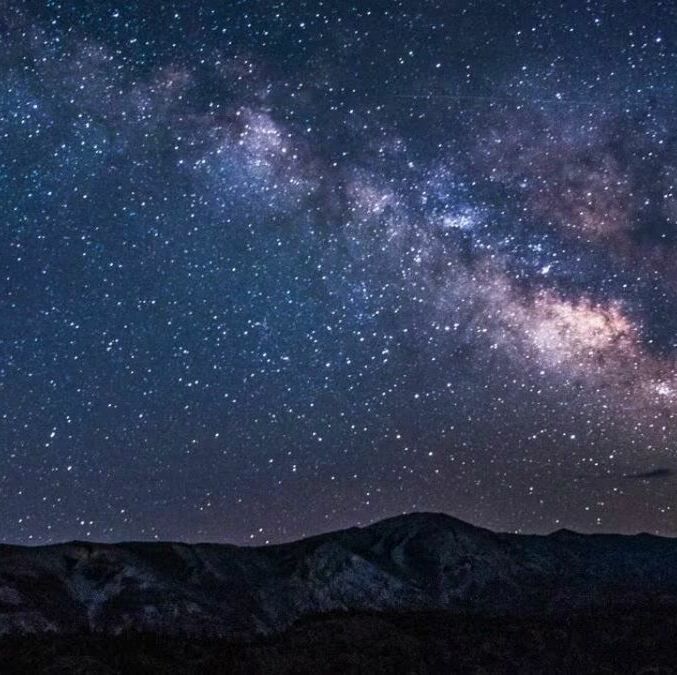 Conoce las fechas para ver la Lluvia de Estrellas Acuáridas en México este 2026. (Especial)