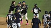 Sultanes pudo quedarse con un cerrado encuentro. (Foto: Roberto Alanís)
