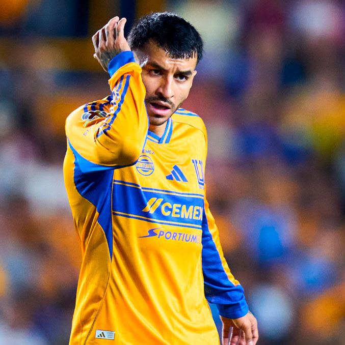 Ángel Correa ya se despidió de la gente que trabaja en Tigres. (Foto: Mexsport)