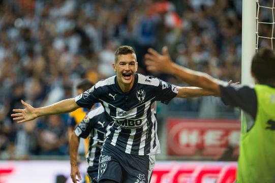 César Montes, parámetro para canteranos en Rayados