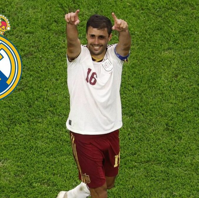Rodri estaría esperando una oferta del Real Madrid tras no renovar con el Manchester City | Foto: EFE