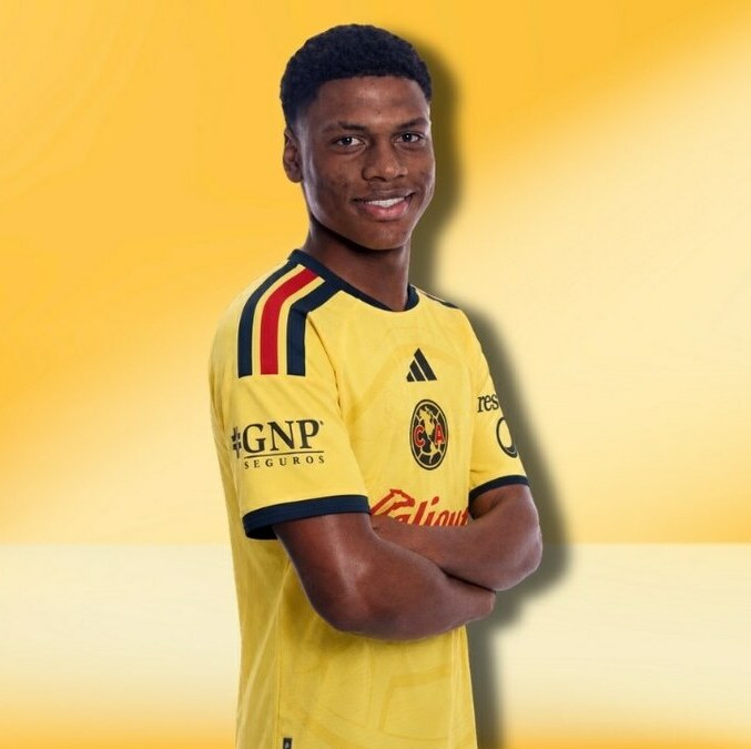 Óscar Córdoba, refuerzo del América (@FCFSeleccionCol)