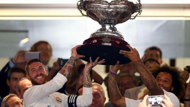 Celebrando el título del 2018 del Trofeo Santiago Bernabéu. (Foto: Real Madrid)