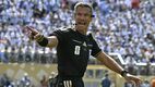 Slavko Vincic se despide tras la Final del Mundial. (Foto: Mexsport)