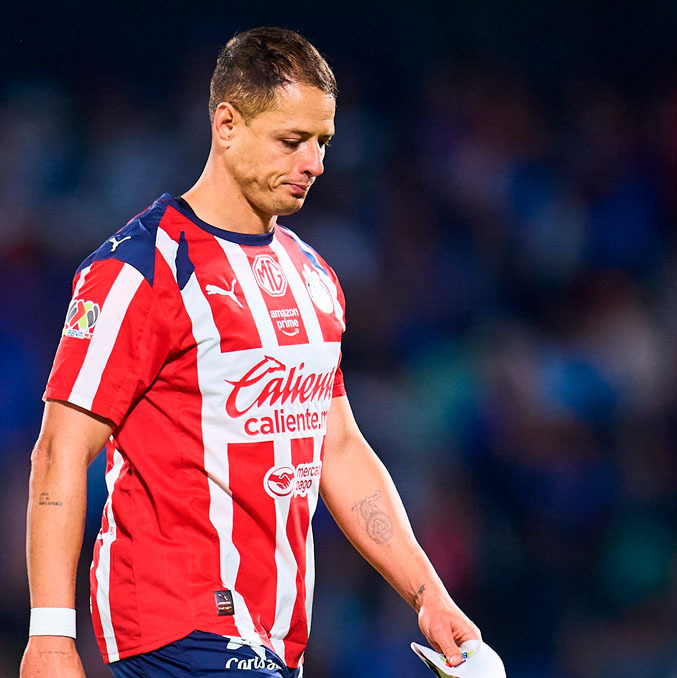 Chicharito volvió a atacar a Chivas. (Foto: Mexsport)