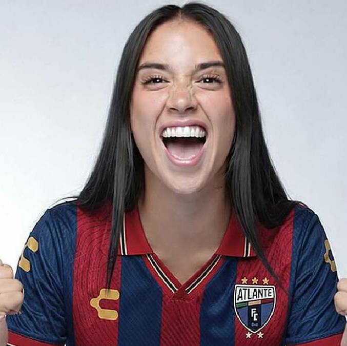Nailea Vidrio se visitó con el uniforme de Atlante Femenil para anunciar su regreso a las canchas. FOTO: @naileavidrio