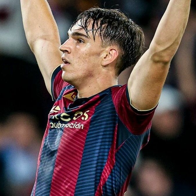 Carlos Espí, nuevo jugador del Real Madrid (@realmadrid)