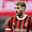 Santiago Gimenez durante un juego con el Milan (Mexsport)