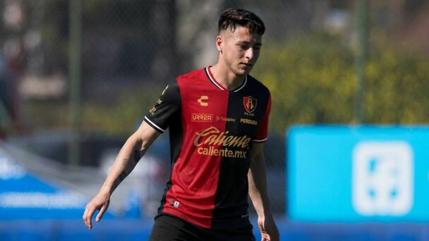 Florián Monzón podría llegar al Atlas (ChatGPT/@Velez)