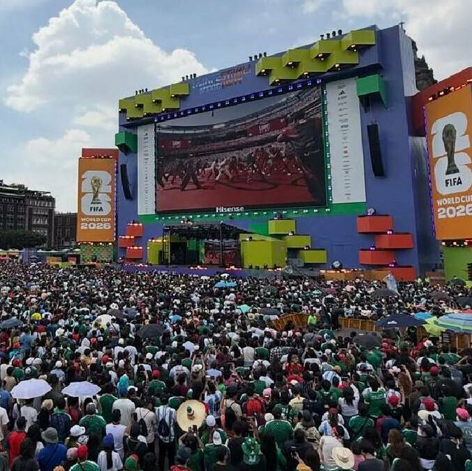 El Fan Fest del Zócalo de la Ciudad de México fue uno de los lugares que reunió a una gran cantidad de aficionados durante el Mundial. FOTO: @mexicoci