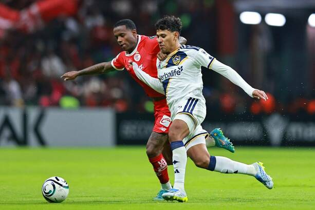 Edwin Cerrillos durante partido con el LA Galaxy (Fotografía: Mexsport)
