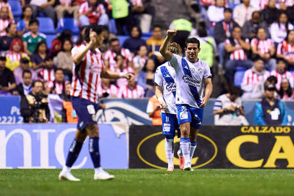 Eduardo Mustre adelantó a la Franja ante las Chivas (Fotografía: Mexsport)