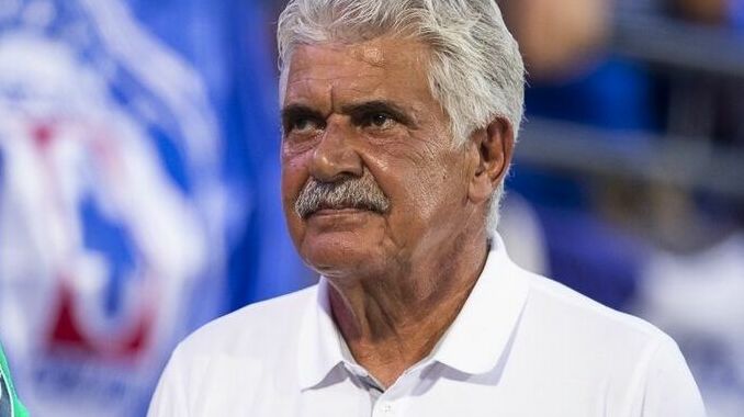 Tuca dirigió a Cruz Azul y no le dio oportunidad a Gudiño. (Foto: Mexsport)