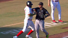 Danry Vásquez y Rodolfo Amador antes de la pelea en el Toros vs. Acereros. (Foto: Captura de pantalla)