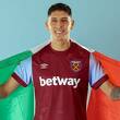 Edson Álvarez durante su periodo con los Hammers (West Ham)