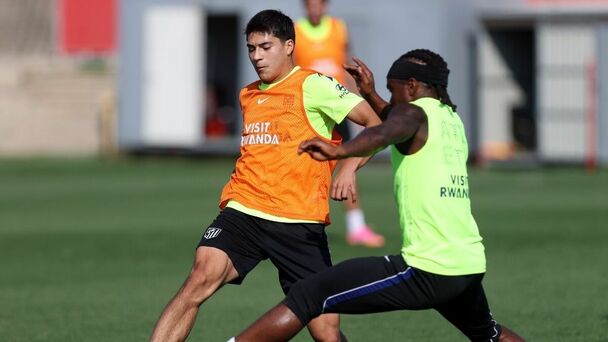 Obed Vargas entrenando con el Atlético de Madrid (@Atleti)