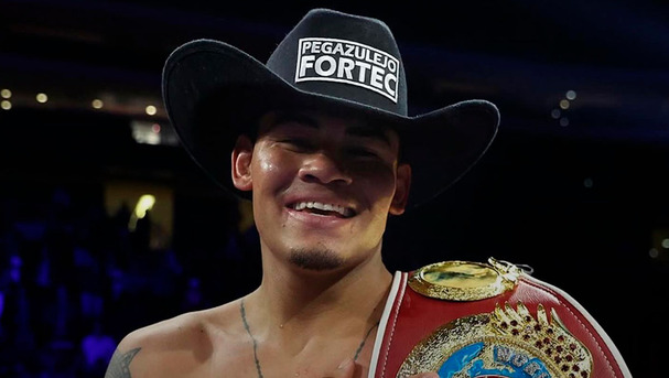 Vaquero Navarrete se llevó el triunfo ante Sugar Núñez. (Foto: Instagram @vaquero_navarrete)