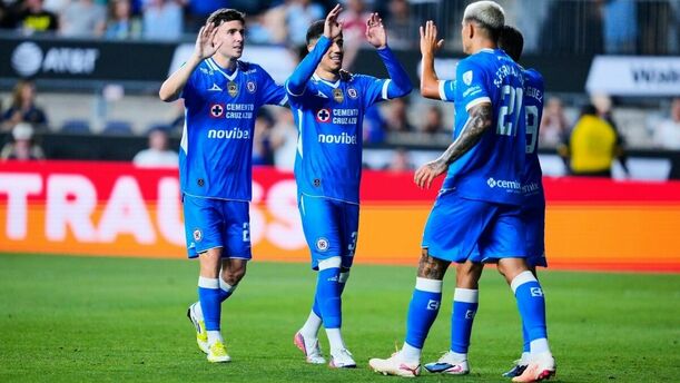 Cruz Azul venció a Philadelphia con gol de Paradela (Mexsport)