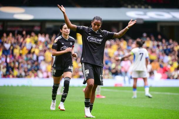 Geyse Ferreira celebra su anotación en el partido entre América y Cruz Azul. FOTO: Imago7