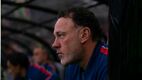 Gabriel Milito mostró su desilusión tras la eliminación de Chivas (Fotografía: Imago 7)