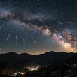 ¿Cuándo ver la lluvia de estrellas perseidas 2026 en México? | Foto: Gemini