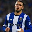 Santiago Gimenez ya habría dado el si para salir a Porto / Mexsport-Chatgpt