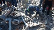 Se reportan fallecidos tras los derrumbes. (Foto: EFE)