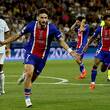 Khvicha Kvaratskhelia, del Paris Saint Germain celebra tras amrcar el primer gol ante el Aston Villa. FOTO: EFE