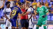 Nahuel Guzmán perdió la cabeza al agredir al árbitro. (Foto: Mexsport)