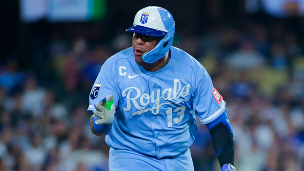 Salvador Pérez y los Royals intentarán evitar la barrida frente a los Dodgers. (Foto:MLB.com)