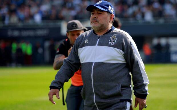 Maradona, en su etapa como DT de Gimnasia (EFE)