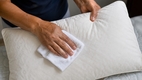 ¿Cómo limpiar una almohada y por qué es importante hacerlo? Foto: ChatGPT