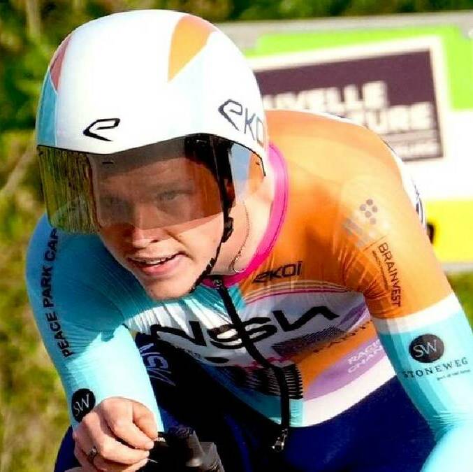 Murió el ciclista Finlay Tarling tras ser atropellado / X: MSN
