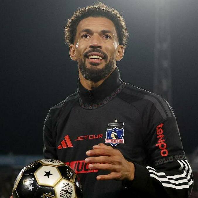 Vozinha acelera su adaptación y apunta a su estreno con Colo Colo. FOTO: Reuters