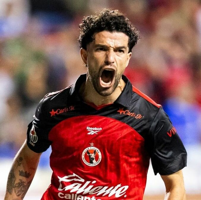 Nacho Rivera no dudó y festejó con todo su gol ante Cruz Azul (Fotografía: Imago 7)