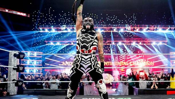 Penta quiere el campeonato mundial de los pesos pesados (WWE)