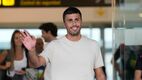 Rodri Hernández aterrizó en Barcelona para cerrar su traspaso el conjunto Culé (Fotografía: EFE)