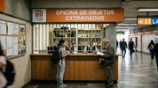 Así puedes recuperar tus objetos extraviados en el Metro CDMX (Imagen creada con IA)