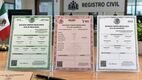 ¿Verde, roja o blanca? La explicación detrás de los colores del acta de nacimiento. (ChatGPT).