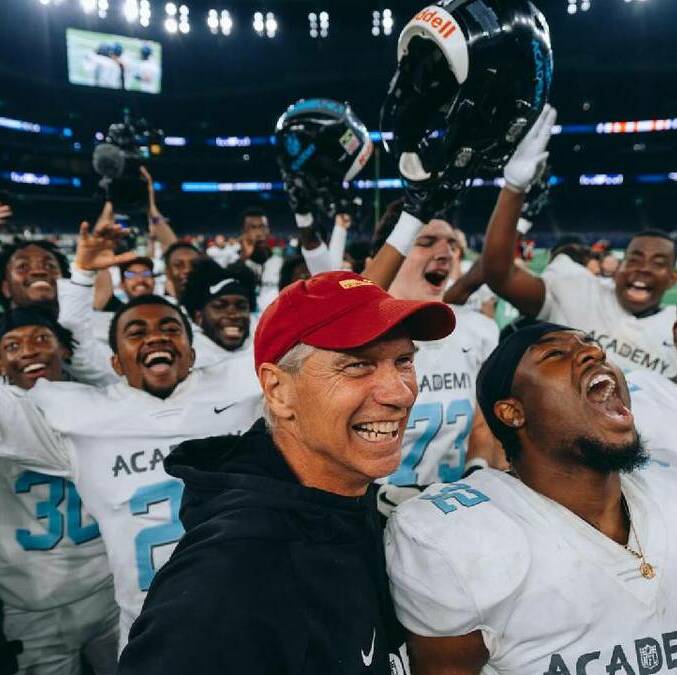 La NFL Academy 2026-27 contará con la participación de ocho mexicanos. FOTO: nflacademy.com