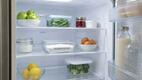 Colocar bicarbonato en el refrigerador es un sencillo truco para reducir malos olores. Foto: ChatGPT