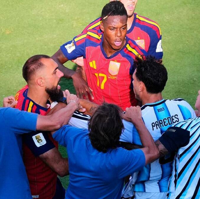 Leandro Paredes recibe 10 partidos de suspensión / Mexsport
