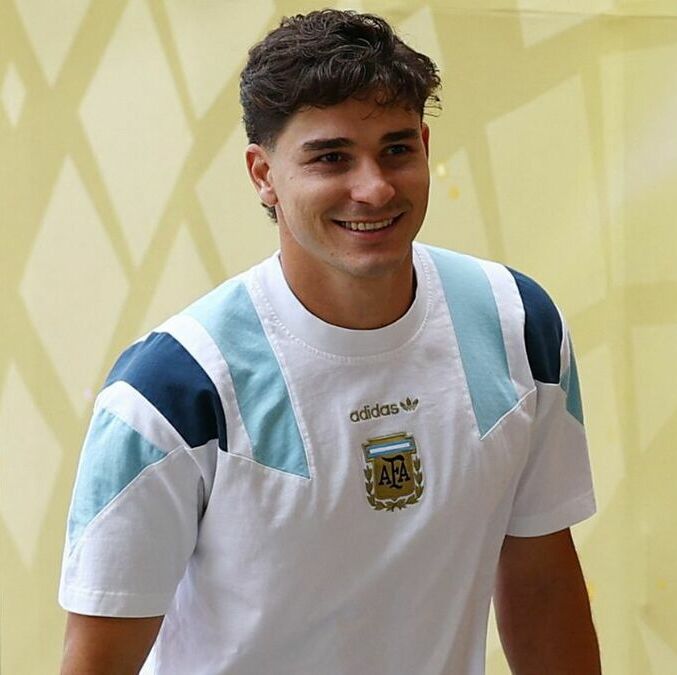 Después del Mundial, la novela no ha parado en torno a Julián Álvarez. (Foto: Reuters)